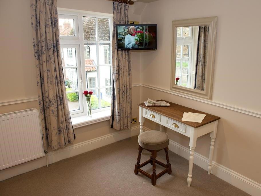 The Wellington Heifer Bed & Breakfast Норталeртън Стая снимка